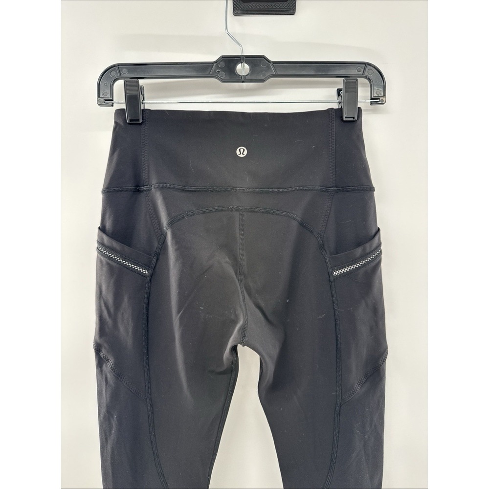 Lululemon Women's Tight Black Leggings With Reflector Pockets Size 2 - Picture 5 of 5